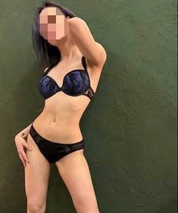 Я креативная девушка с опытом, которая знает, как удовлетворить тебя по полной программе. У меня есть много интересных услуг, которые ожидают тебя в Москве, где я настоящая королева азарта и страсти.
🔥 Позволь мне показать тебе новые варианты удовольствия, мое тело готово угодить тебе, от топливом эротических массажей до горячих ролевых игр или экзотического стриптиза – ты выбираешь. Я могу быть твоей беззаботной подругой на время или ослепительной любовницей, готовой исполнить все твои сокровенные желания.
💋 Мои непревзойденные навыки и энтузиазм гарантируют твое полное удовлетворение и незабываемые моменты. Мои клиенты всегда довольны и оставляют только самые лестные отзывы. У меня есть фото, чтобы подтвердить мою красоту и очарование.
💎 Живу в Москве, столице страсти и возможностей, где мы можем открыть для себя новые грани удовольствия и наслаждения. Давай сделаем нашу встречу незабываемой, позвони мне прямо сейчас. Жду с нетерпением, чтобы сделать реальностью твои самые смелые фантазии. 😘 311, 19 лет