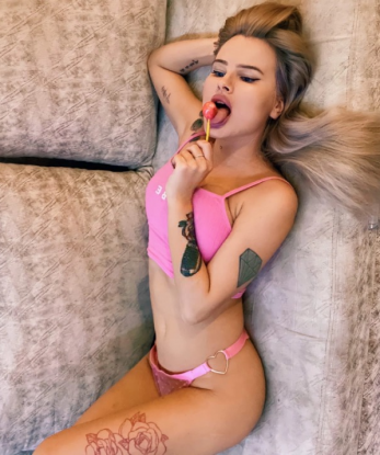 Сексуальная брюнетка с изысканными формами приглашает в гости. Обещаю незабываемую ночь и полное удовлетворение. Жду только тебя! 10957, 21 год